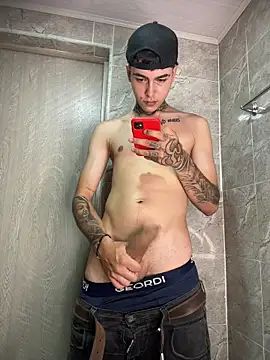 samm4044 online show from December 15, 2025, 9:52 pm