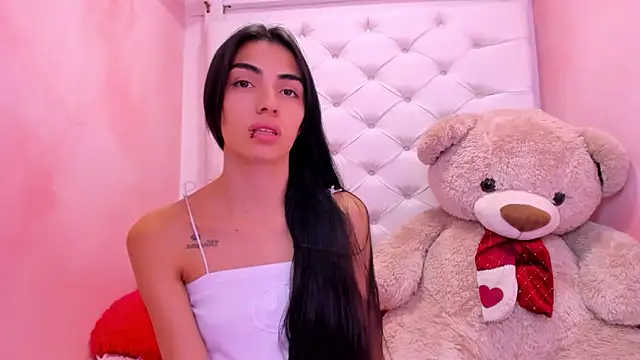 eimy skinny  online show from March 27, 2026, 1:55 pm