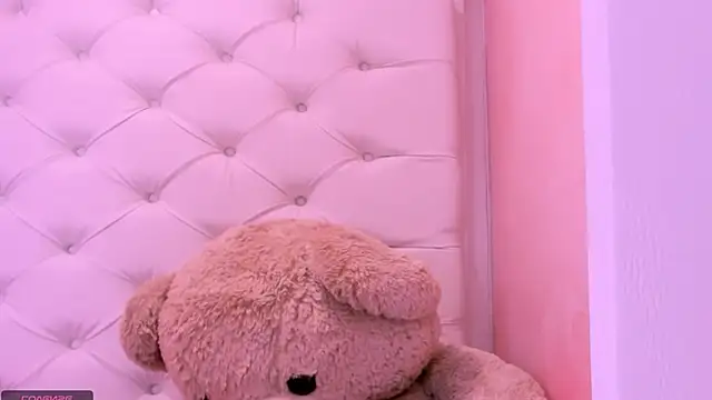 Snapshot of eimy_skinny_ chatting on May 14, 2026, 1:40 pm eimy skinny online show from May 14, 2026, 1:40 pm