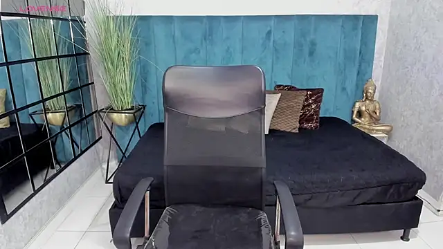 Snapshot of VictoriaaBlair chatting on February 26, 2026, 7:24 pm VictoriaaBlair online show from February 26, 2026, 7:24 pm