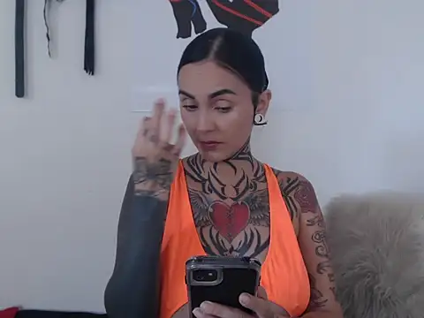 Sofia May online show from December 3, 2025, 12:47 pm