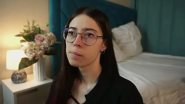 ywixos online show from February 3, 2026, 2:00 pm