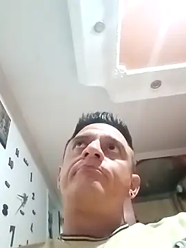 Snapshot of leon8013A chatting on November 14, 2025, 1:37 am leon8013A online show from November 14, 2025, 1:37 am