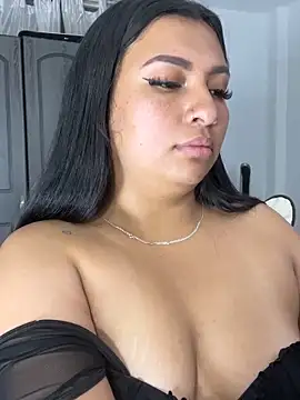 Issa Santana online show from November 19, 2025, 8:09 pm