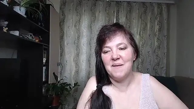 Snapshot of Illusionq chatting on June 24, 2026, 10:25 am Illusionq online show from June 24, 2026, 10:25 am