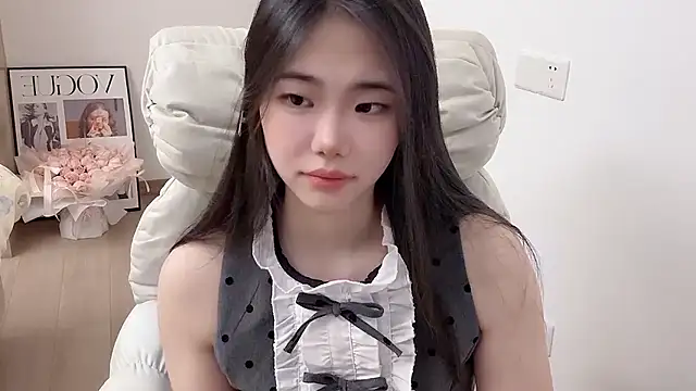 Snapshot of suki-1 chatting on January 15, 2026, 8:52 am suki-1 online show from January 15, 2026, 8:52 am