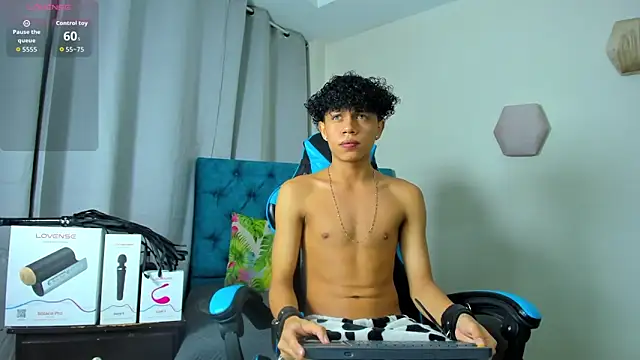 Snapshot of _taylor_black chatting on September 11, 2025, 12:44 am  taylor black online show from September 11, 2025, 12:44 am