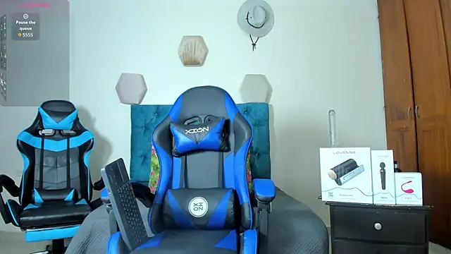 Snapshot of _taylor_black chatting on September 22, 2025, 11:40 pm  taylor black online show from September 22, 2025, 11:40 pm