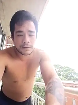 Snapshot of LevelUpL0ver chatting on April 3, 2026, 3:21 pm LevelUpL0ver online show from April 3, 2026, 3:21 pm