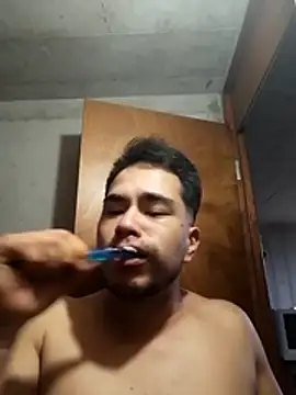 Snapshot of LevelUpL0ver chatting on April 5, 2026, 11:18 am LevelUpL0ver online show from April 5, 2026, 11:18 am