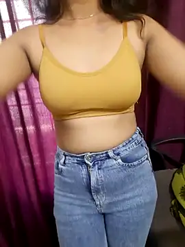 Snapshot of Monalisa670 chatting on September 24, 2025, 1:42 am Monalisa670 online show from September 24, 2025, 1:42 am