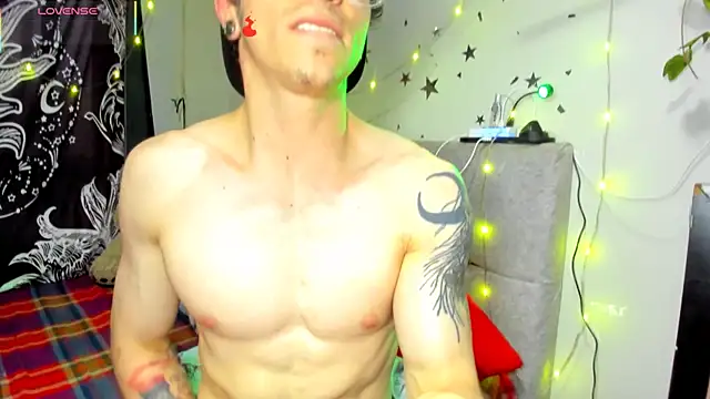 puepleholly online show from February 12, 2026, 11:00 pm