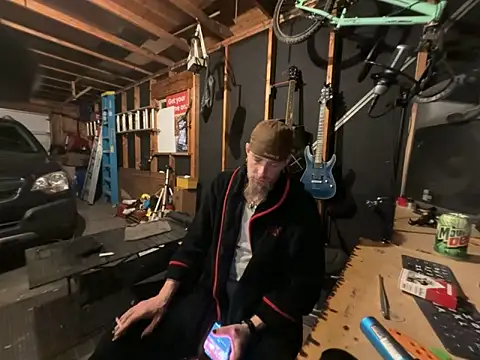 thejuicybacon online show from April 14, 2026, 9:26 am