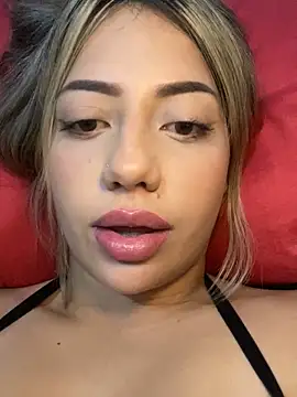 MissCat  online show from November 1, 2025, 11:07 pm