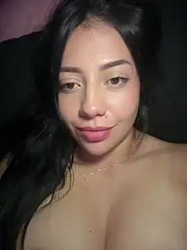 Snapshot of MissCat_ chatting on May 27, 2026, 12:18 am MissCat online show from May 27, 2026, 12:18 am