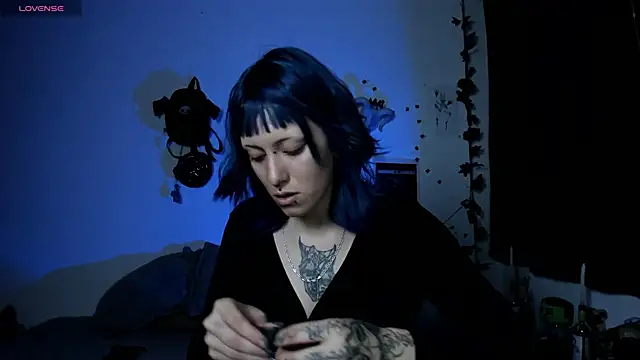 kattusauruss online show from November 8, 2025, 12:22 am