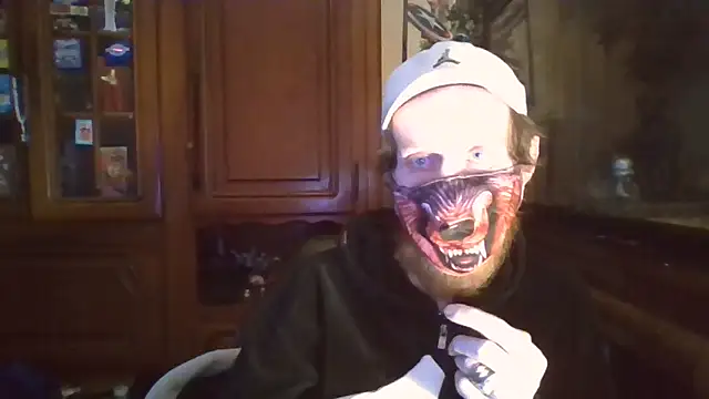 Snapshot of zipman92 chatting on December 18, 2025, 2:45 pm zipman92 online show from December 18, 2025, 2:45 pm