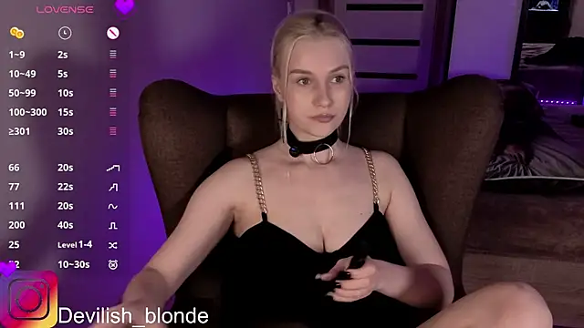 Snapshot of HitchcocianBlonde chatting on May 22, 2026, 6:46 pm HitchcocianBlonde online show from May 22, 2026, 6:46 pm