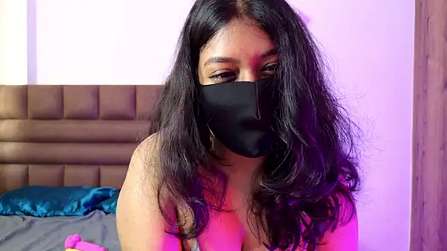 Gulaboo100 online show from November 13, 2025, 6:45 am