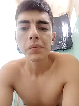 Snapshot of La_Cosita_69 chatting on October 31, 2025, 12:28 pm La Cosita 69 online show from October 31, 2025, 12:28 pm