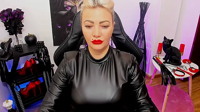 Snapshot of demisweet chatting on February 7, 2025, 11:01 am demisweet online show from February 7, 2025, 11:01 am