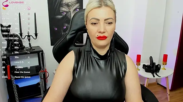 Snapshot of demisweet chatting on February 23, 2025, 2:35 pm demisweet online show from February 23, 2025, 2:35 pm