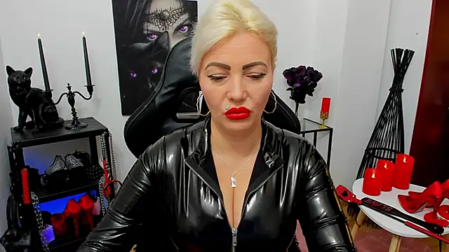 Snapshot of demisweet chatting on March 10, 2025, 11:32 am demisweet online show from March 10, 2025, 11:32 am