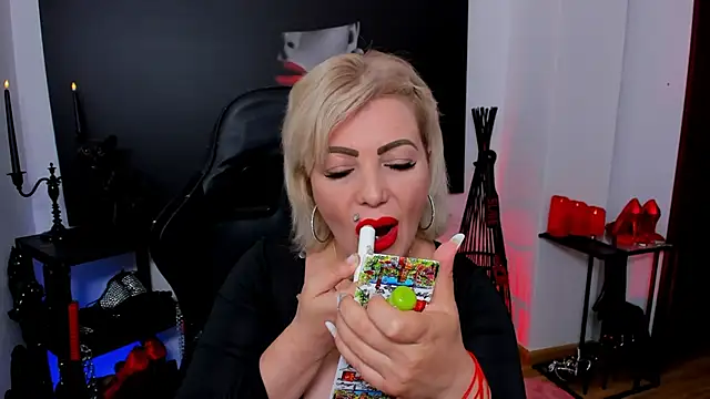 Snapshot of demisweet chatting on March 19, 2025, 10:33 am demisweet online show from March 19, 2025, 10:33 am