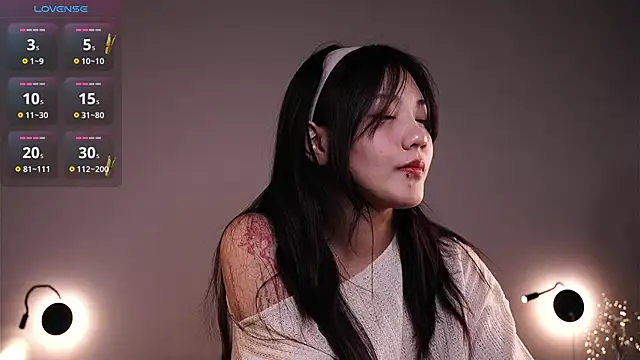 Snapshot of MoiraEger chatting on March 6, 2026, 4:03 pm MoiraEger online show from March 6, 2026, 4:03 pm