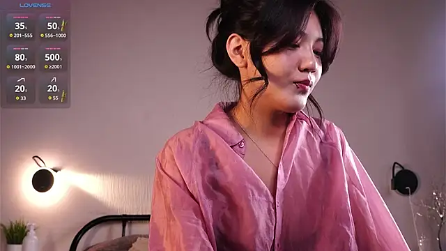 Snapshot of MoiraEger chatting on April 2, 2026, 4:04 pm MoiraEger online show from April 2, 2026, 4:04 pm