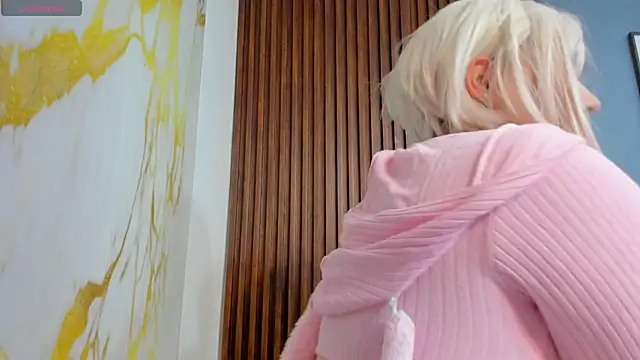 hinata dolly online show from September 24, 2025, 8:39 am