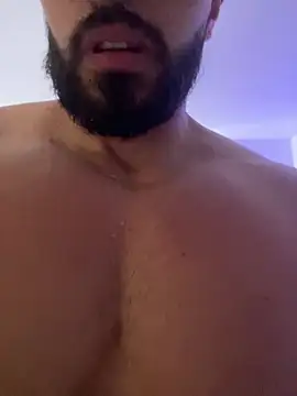 Snapshot of magnumchris chatting on February 5, 2026, 2:22 pm magnumchris online show from February 5, 2026, 2:22 pm