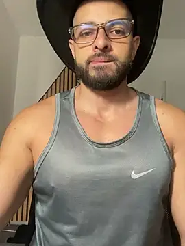 Snapshot of magnumchris chatting on February 19, 2026, 12:34 pm magnumchris online show from February 19, 2026, 12:34 pm