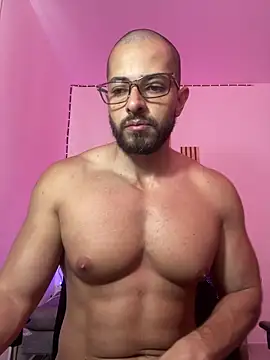 Snapshot of magnumchris chatting on April 23, 2026, 4:20 pm magnumchris online show from April 23, 2026, 4:20 pm