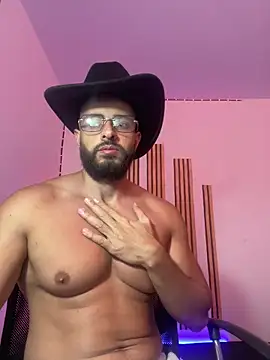 Snapshot of magnumchris chatting on June 23, 2026, 1:47 am magnumchris online show from June 23, 2026, 1:47 am