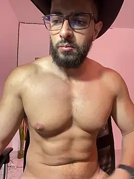 Snapshot of magnumchris chatting on July 16, 2026, 2:39 am magnumchris online show from July 16, 2026, 2:39 am