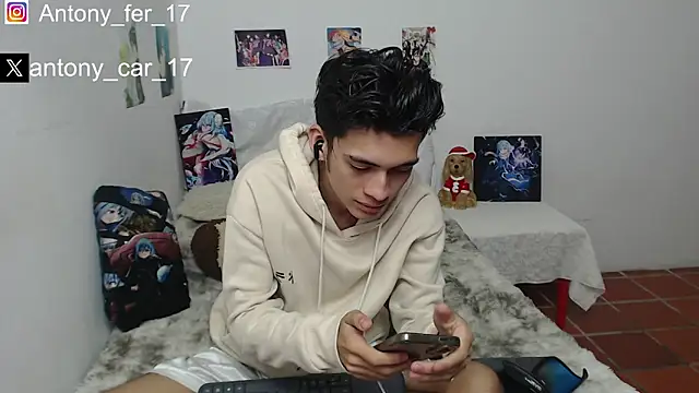 Rimuru17 online show from January 15, 2026, 5:01 am