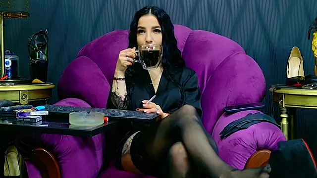 VivianReeve online show from April 1, 2026, 6:14 am