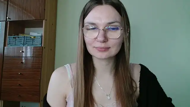 LooveELLYx online show from February 12, 2026, 7:36 am