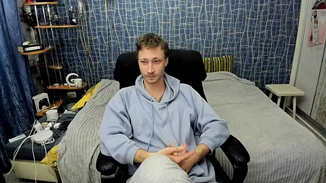 CuteBoy228 online show from April 13, 2026, 9:09 pm