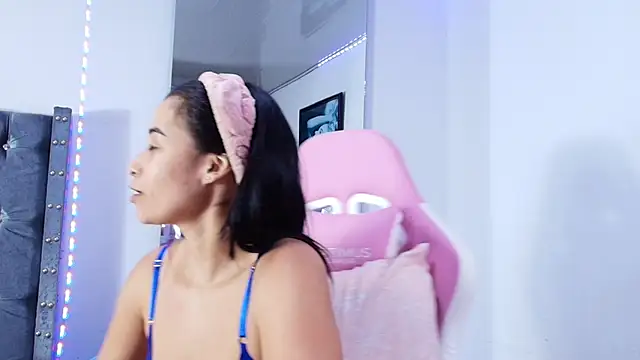 GraceWallace  online show from March 25, 2026, 3:01 am