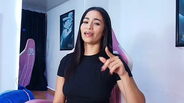 GraceWallace  online show from July 17, 2026, 4:41 am