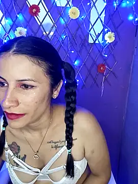 karinnahotdirty online show from September 13, 2025, 9:25 pm