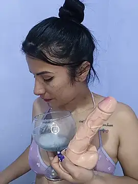 Snapshot of karinnahotdirty chatting on May 22, 2026, 11:21 pm karinnahotdirty online show from May 22, 2026, 11:21 pm