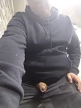 BigCristh79 online show from March 15, 2026, 4:29 am