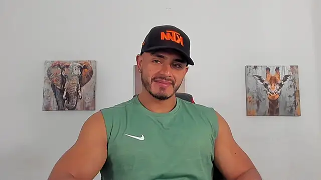 Snapshot of magnusclark chatting on July 13, 2026, 5:49 pm magnusclark online show from July 13, 2026, 5:49 pm
