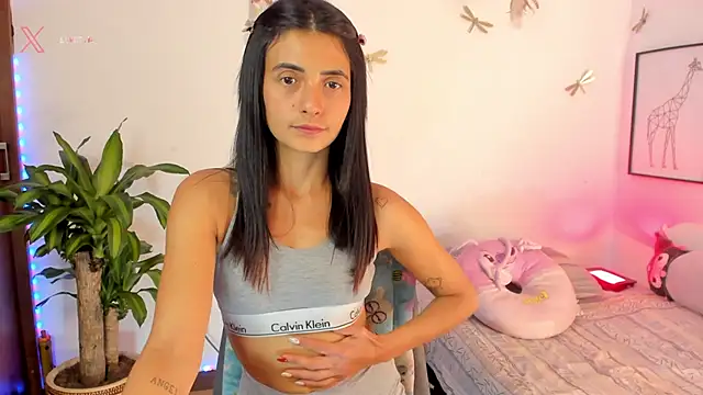 princessluna 19 online show from March 27, 2026, 8:19 pm