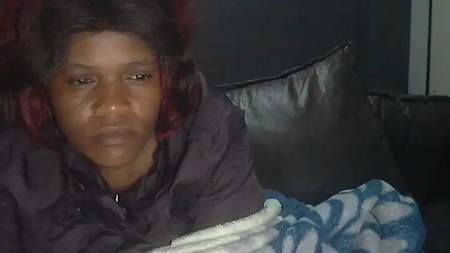 sexythae32 online show from November 17, 2025, 8:36 pm