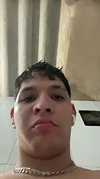 RobinLenoxx online show from November 1, 2025, 6:37 am