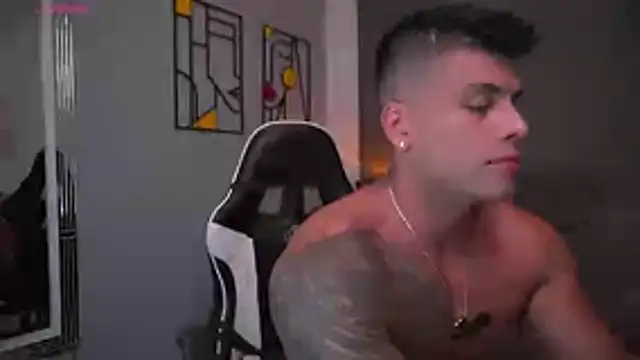 Snapshot of tyler_muscle1 chatting on April 15, 2026, 4:08 am tyler muscle1 online show from April 15, 2026, 4:08 am